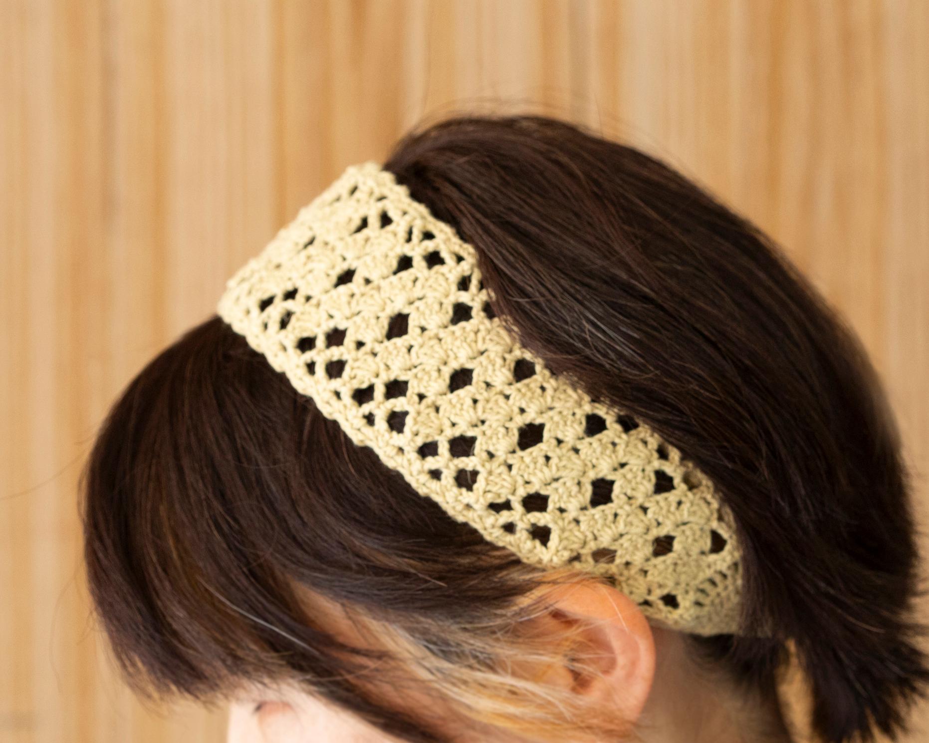 リネンとコットンで優しい締め付け感の編みヘアバンド。長さ調節可。色:紺・くすみイエロー | 8枚目
